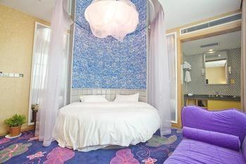 Miaozu Buyi Hotel Fenghuang Dış mekan fotoğraf