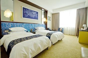 Miaozu Buyi Hotel Fenghuang Dış mekan fotoğraf