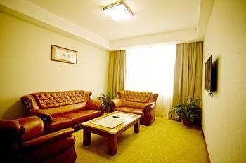 Miaozu Buyi Hotel Fenghuang Dış mekan fotoğraf